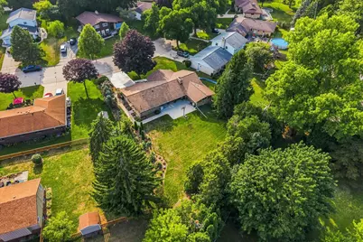2666 S Seymour Pl, West Allis, WI 53227 - Photo 2