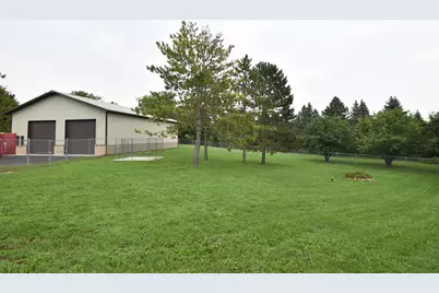 W326S3530  Mesa Trl, Dousman, WI 53118 - Photo 10