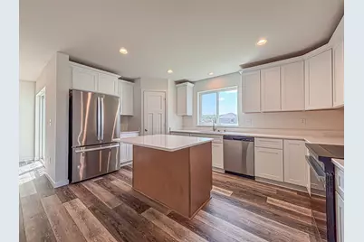 W194N15744  East Gate Ct, Jackson, WI 53037 - Photo 10
