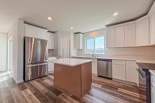 W194N15744 East Gate Ct, Jackson, WI 53037 - Photo 10