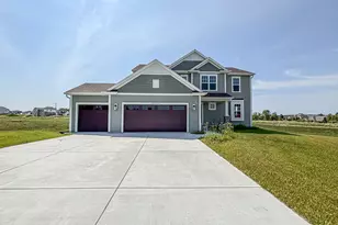W194N15744 East Gate Ct, Jackson, WI 53037 - Photo 1
