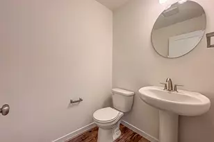 W194N15744 East Gate Ct, Jackson, WI 53037 - Photo 16