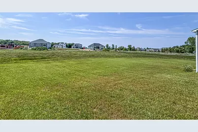 W194N15744  East Gate Ct, Jackson, WI 53037 - Photo 32