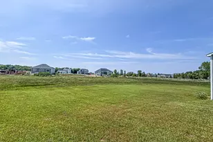 W194N15744 East Gate Ct, Jackson, WI 53037 - Photo 32
