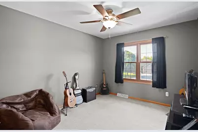 11709  242nd St, Salem, WI 53179 - Photo 32