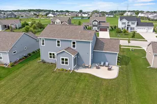 2289 River Bend Rd, Grafton, WI 53024 - Photo 4