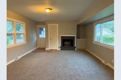 8035 W Warnimont Ave, Milwaukee, WI 53220 - Photo 4