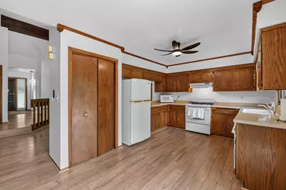 5377 S 48th St, Greenfield, WI 53220 - Photo 20