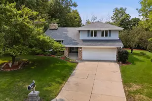 5377 S 48th St, Greenfield, WI 53220 - Photo 4
