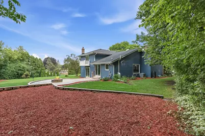 5377 S 48th St, Greenfield, WI 53220 - Photo 6