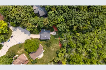 5377 S 48th St, Greenfield, WI 53220 - Photo 10