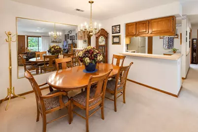 116 E Freistadt Rd #H, Thiensville, WI 53092 - Photo 6