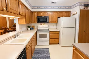 116 E Freistadt Rd, Thiensville, WI 53092 - Photo 8