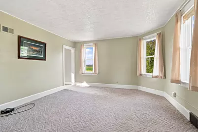 9817  Old 151 Rd, Manitowoc Rapids, WI 54220 - Photo 6