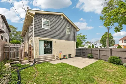 9625 W Metcalf Pl, Milwaukee, WI 53222 - Photo 50