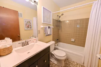 4015 S 84th St #8, Greenfield, WI 53228 - Photo 20