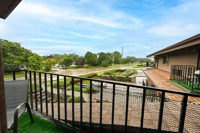 4015 S 84th St #8, Greenfield, WI 53228 - Photo 16