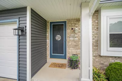N116W15004  Brownstone Ct #N116W15006, Germantown, WI 53022 - Photo 2