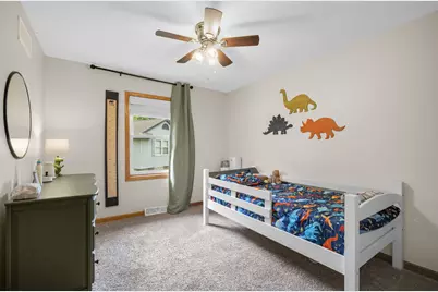 N116W15004  Brownstone Ct #N116W15006, Germantown, WI 53022 - Photo 16