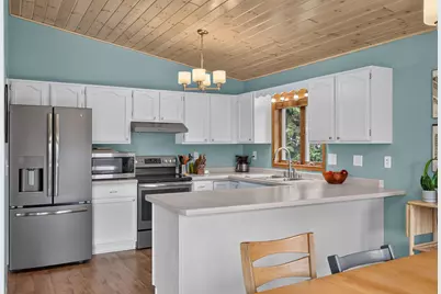 1113  10th Ave, Onalaska, WI 54650 - Photo 6