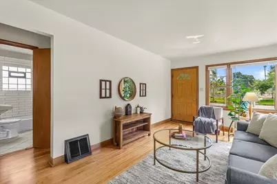 1818 E Fernwood Ave, Milwaukee, WI 53207 - Photo 6