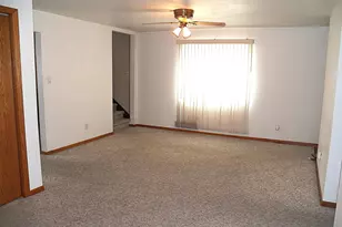 1015 S 18th St, Manitowoc, WI 54220 - Photo 2