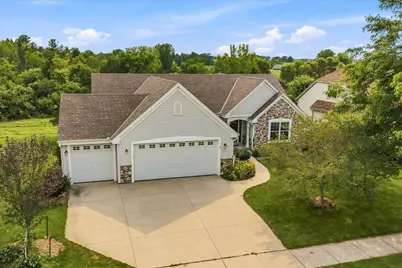 1709  Tumbleweed Cir, West Bend, WI 53095 - Photo 2