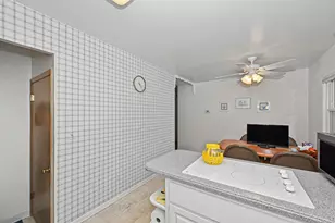 4036 N 81st St, Milwaukee, WI 53222 - Photo 10