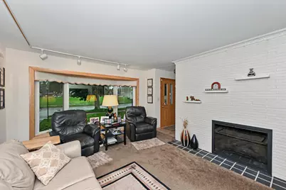 4036 N 81st St, Milwaukee, WI 53222 - Photo 2