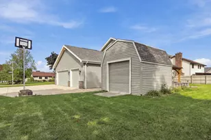 4145 W Anita Ln, Franklin, WI 53132 - Photo 32