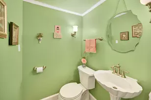 6209 N Berkeley Blvd, Whitefish Bay, WI 53217 - Photo 20