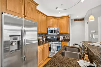 1515 N Van Buren St #414, Milwaukee, WI 53202 - Photo 8
