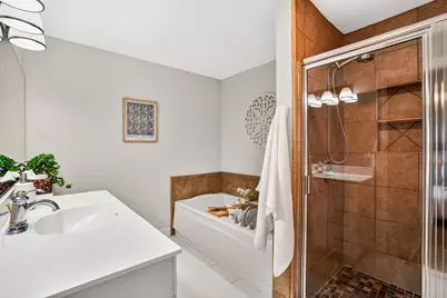 1515 N Van Buren St #414, Milwaukee, WI 53202 - Photo 18