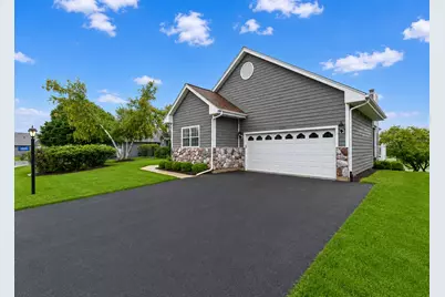 1855  Golfview Dr #35-10, Geneva, WI 53147 - Photo 4