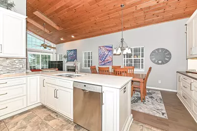 1855  Golfview Dr #35-10, Geneva, WI 53147 - Photo 22
