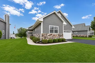 1855  Golfview Dr #35-10, Geneva, WI 53147 - Photo 6