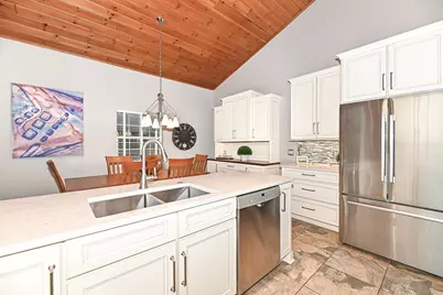 1855  Golfview Dr #35-10, Geneva, WI 53147 - Photo 20