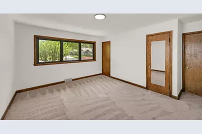 6319 N Bay Ridge Ave, Whitefish Bay, WI 53217 - Photo 26