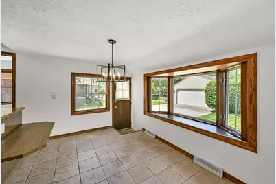 6319 N Bay Ridge Ave, Whitefish Bay, WI 53217 - Photo 16