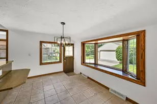 6319 N Bay Ridge Ave, Whitefish Bay, WI 53217 - Photo 16