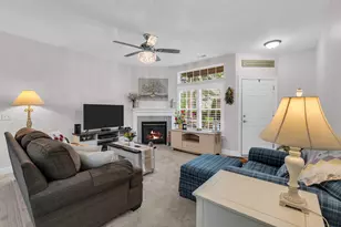 8615 S Stratford Rd, Oak Creek, WI 53154 - Photo 6
