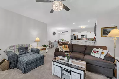 8615 S Stratford Rd #102-16, Oak Creek, WI 53154 - Photo 8