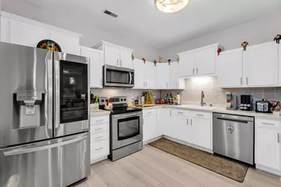 8615 S Stratford Rd #102-16, Oak Creek, WI 53154 - Photo 14