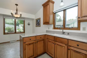 1815 Haymarket Rd, Waukesha, WI 53189 - Photo 10