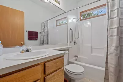 3210 E Donald Ave, Cudahy, WI 53110 - Photo 12
