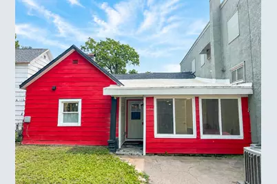 1303  Avon St #1301, La Crosse, WI 54603 - Photo 2