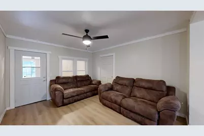 1303  Avon St #1301, La Crosse, WI 54603 - Photo 12