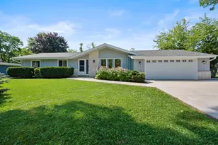 501 W Bayfield Ave, Glendale, WI 53217 - Photo 2