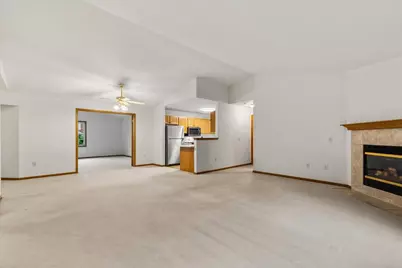 2465  Country Creek Cir #3, West Bend, WI 53095 - Photo 6
