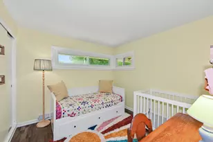 7820 W Barnard Ave, Greenfield, WI 53220 - Photo 20